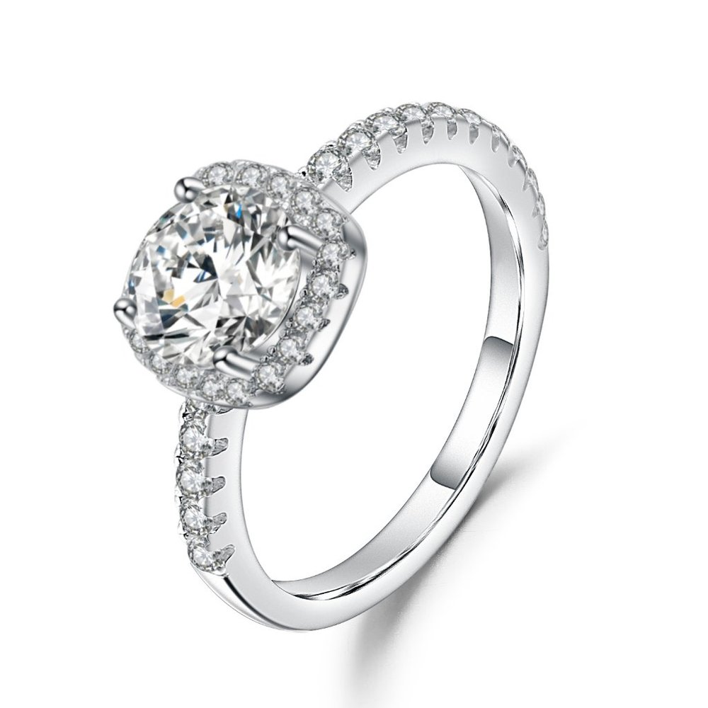 Round Moissanite Diamond Engagement Ring